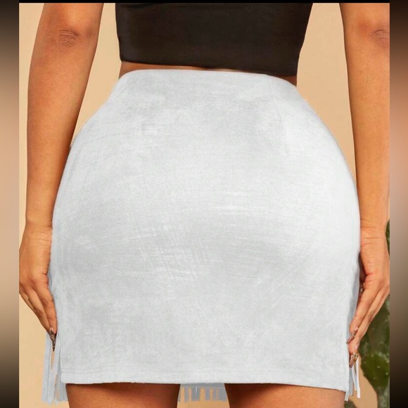 Boho vegan suede fringe detail studded skirt - Picture 9 of 9